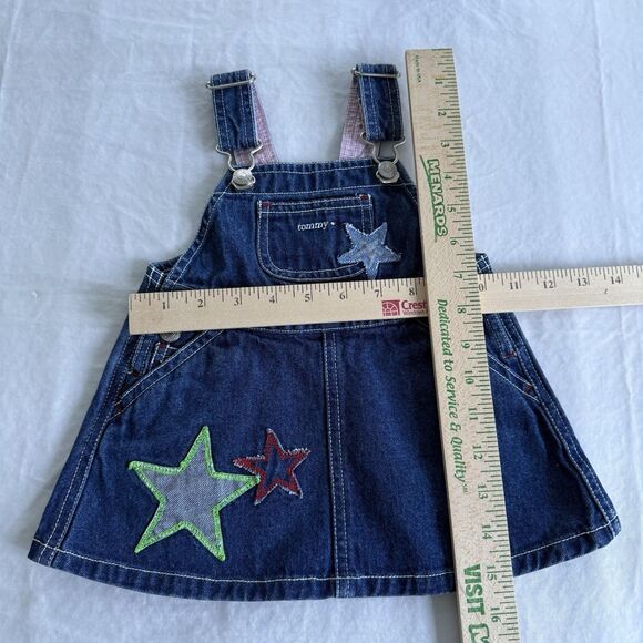 Baby Tommy Hilfiger Bib Dress Demin Jean Stars Pockets Snaps Adjustable Sz 3-6 - Picture 2 of 8